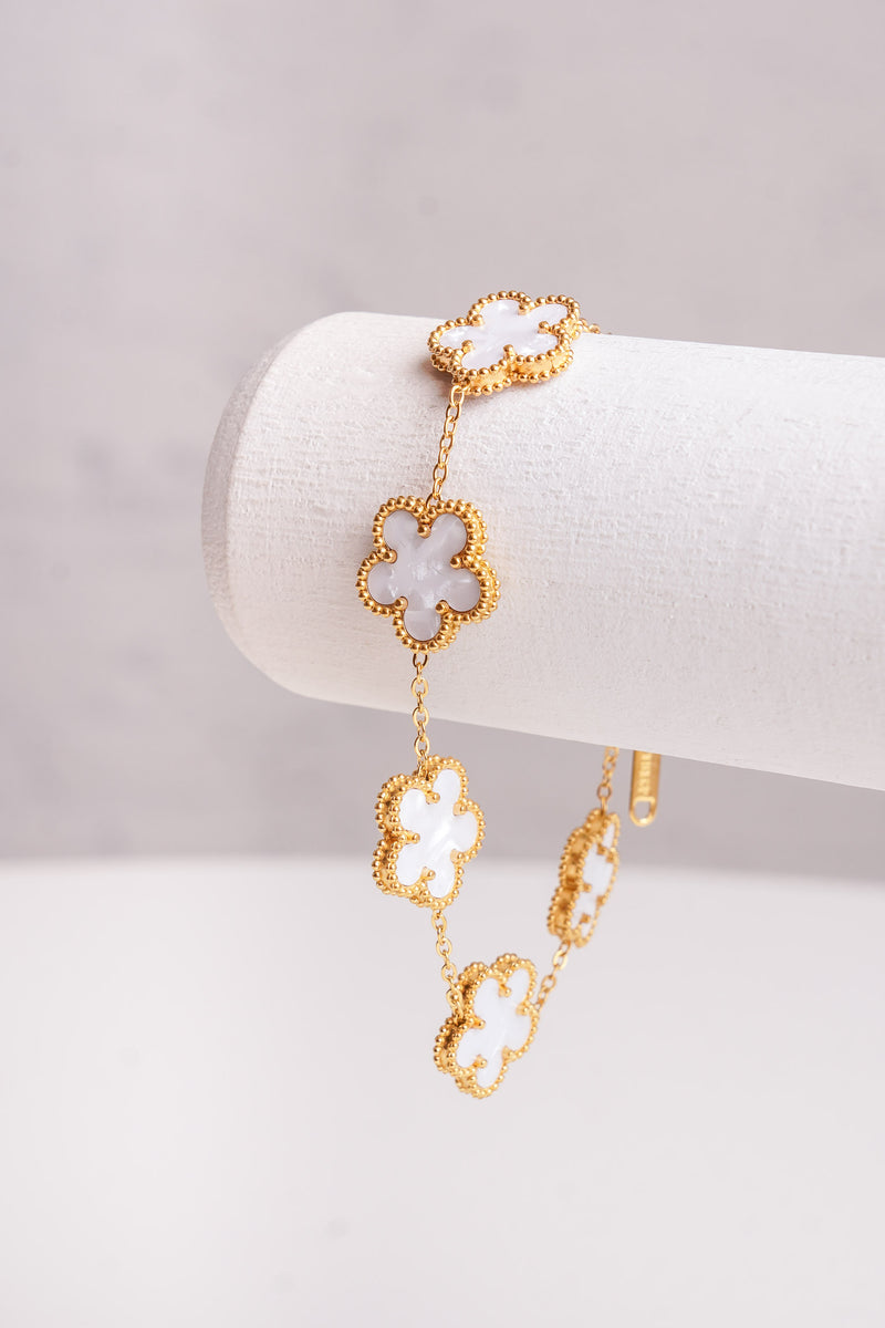 clover-bracelet-white-emerald-gold