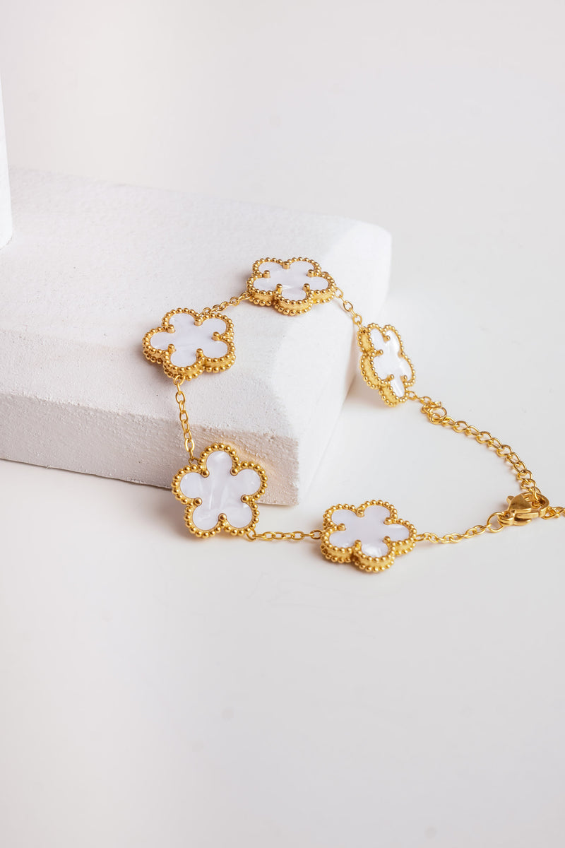 clover-bracelet-white-emerald-gold