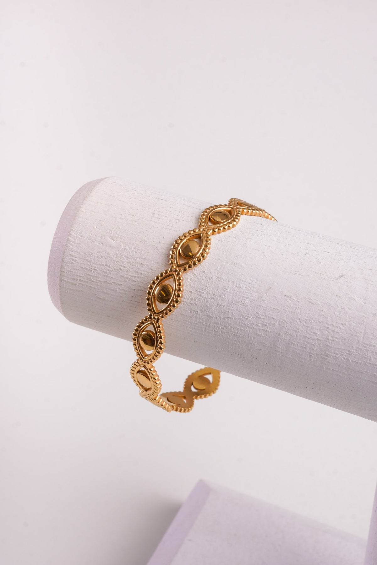 gold-cuff-bracelet