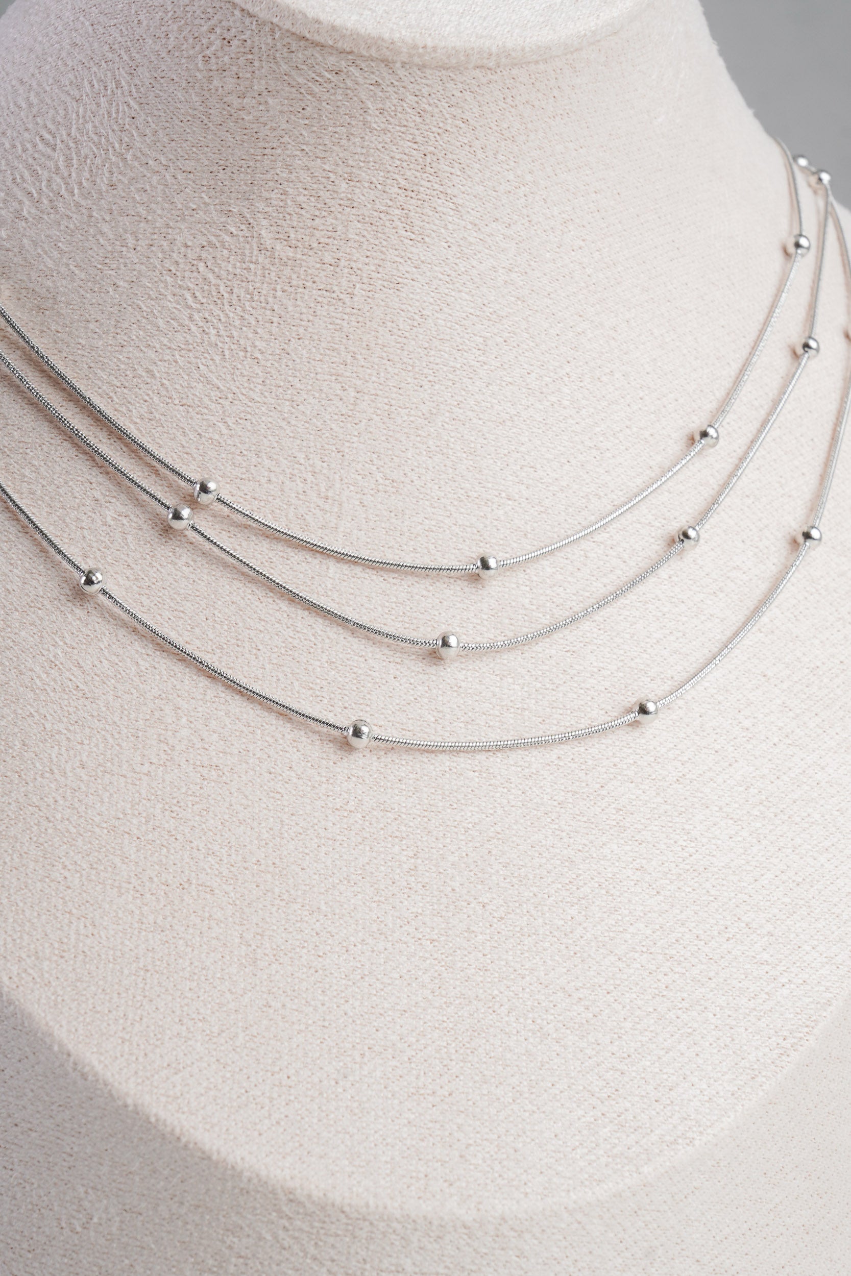 Three Layers Necklace – Red Clover