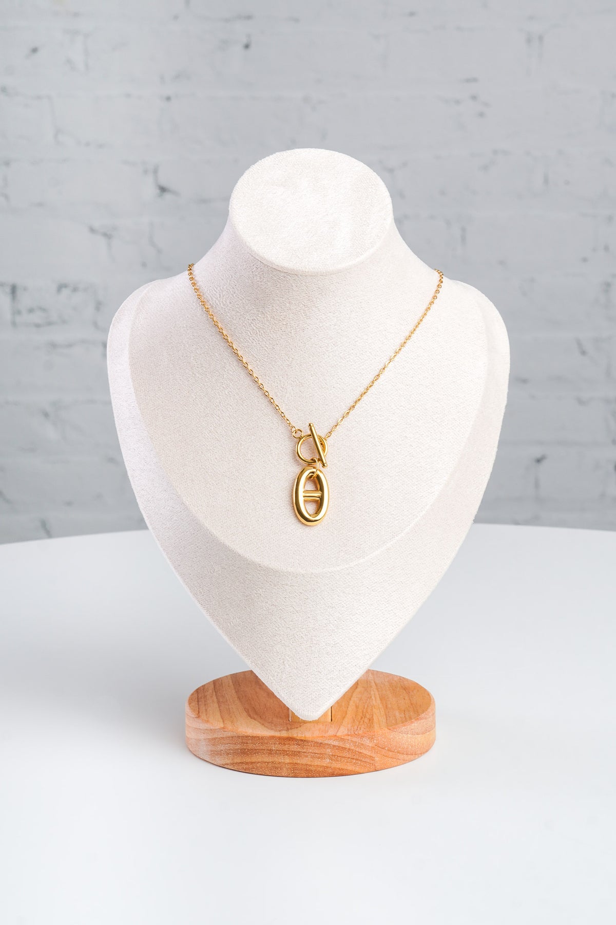 gold toggle clasp necklace 