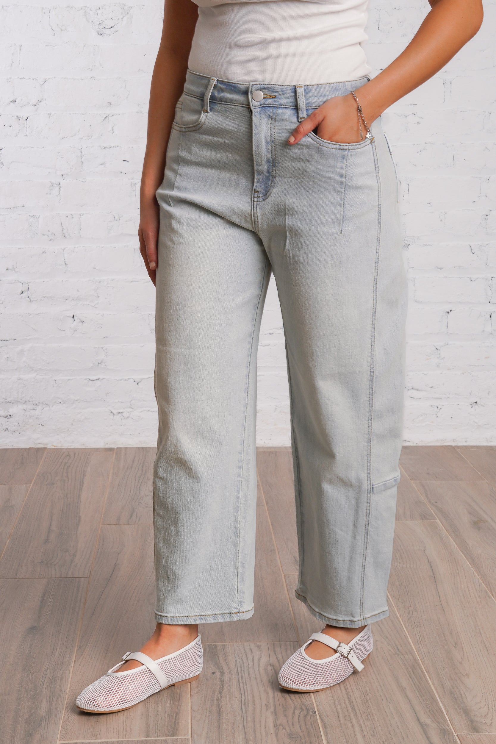 Coastal Barrel Jeans
