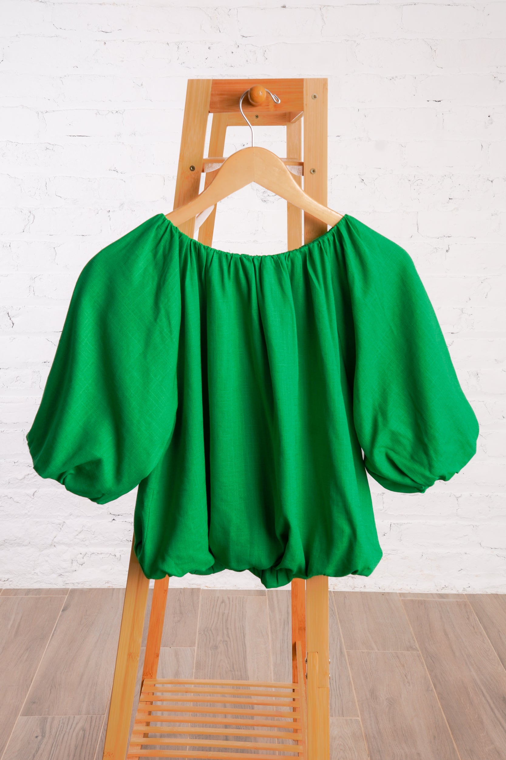 Lush Green Bubble Top – Red Clover