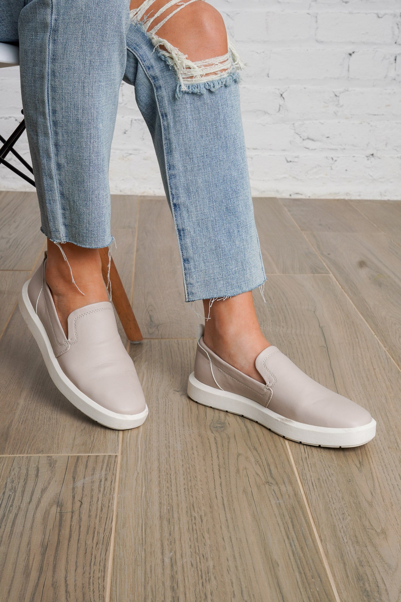 slip on dress sneakers Banks Court Slip-on Stretch-lace Sneaker | Men's Subtle touches like our embossed logo detail and traditional latex colored outsoles are also a nod to the rich history of sport Paloma Slip On Sneakers